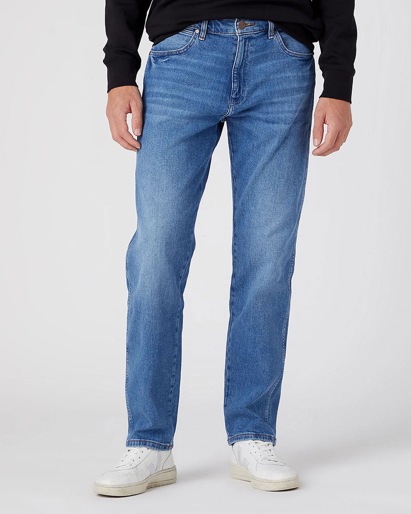Frontier Straight Jeans - New Favorite