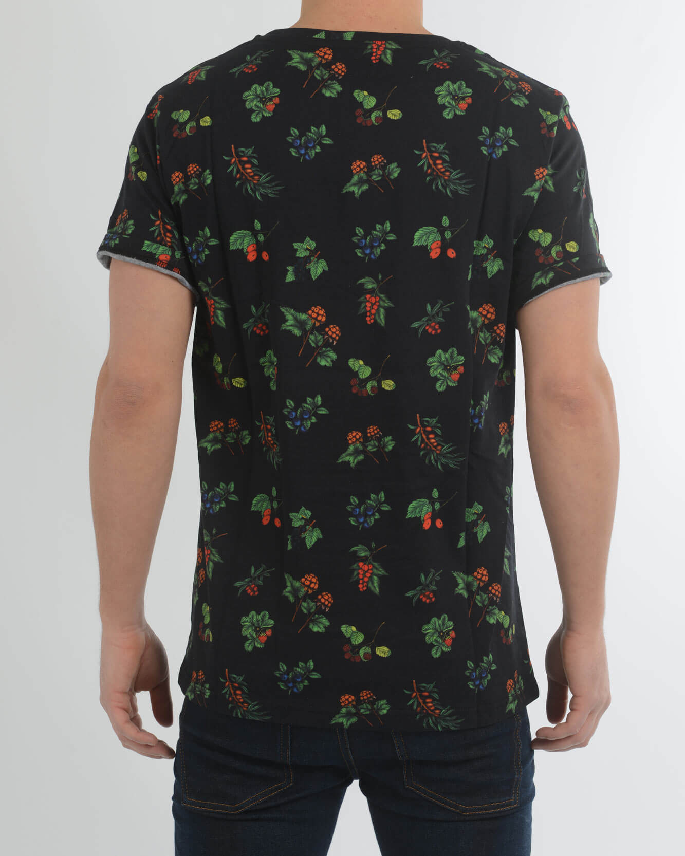 The Great Norrland Berry T-Shirt