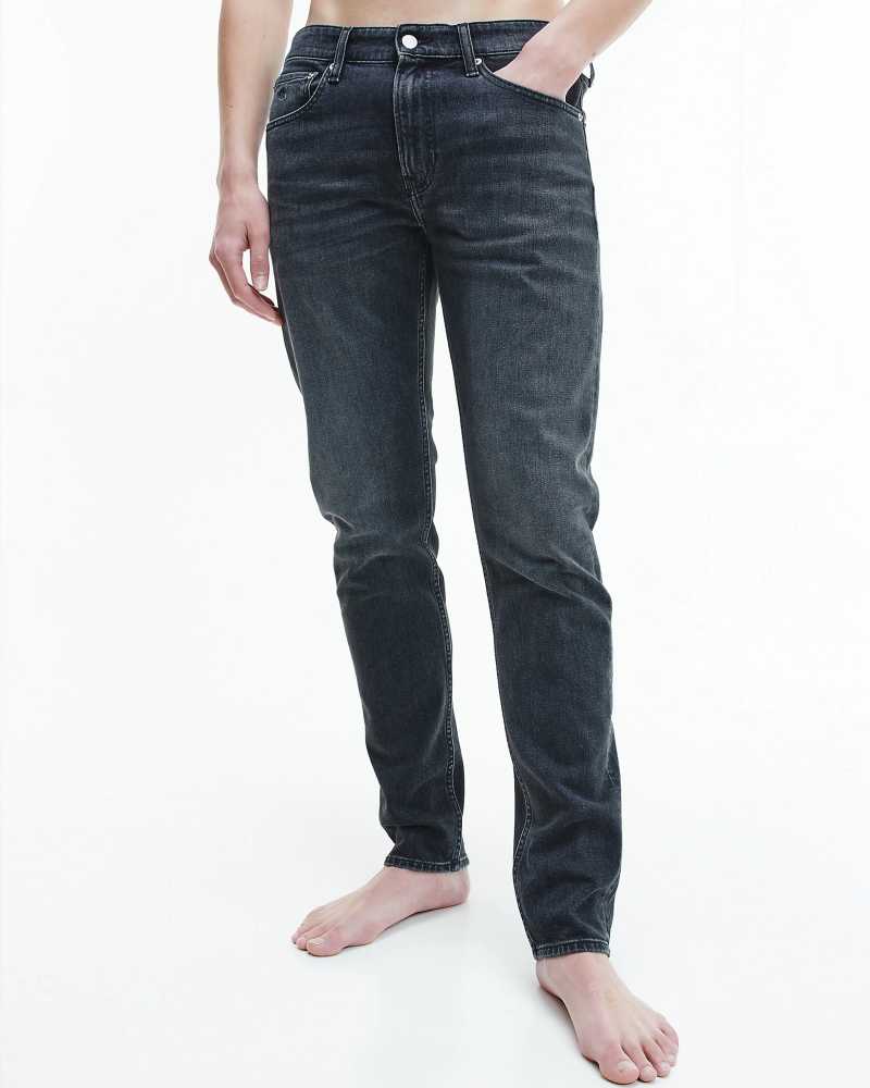 Slim Taper Jeans