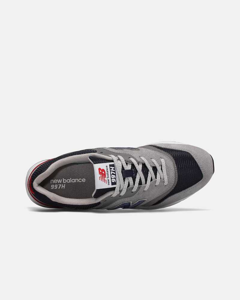 997H Team Away Sneakers