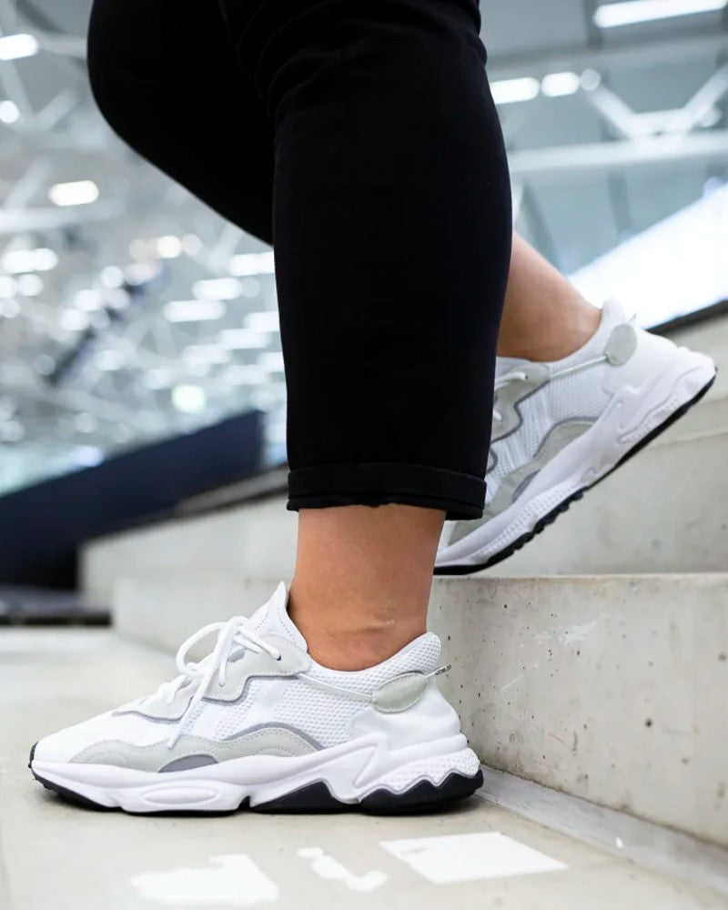 Ozweego Sneakers