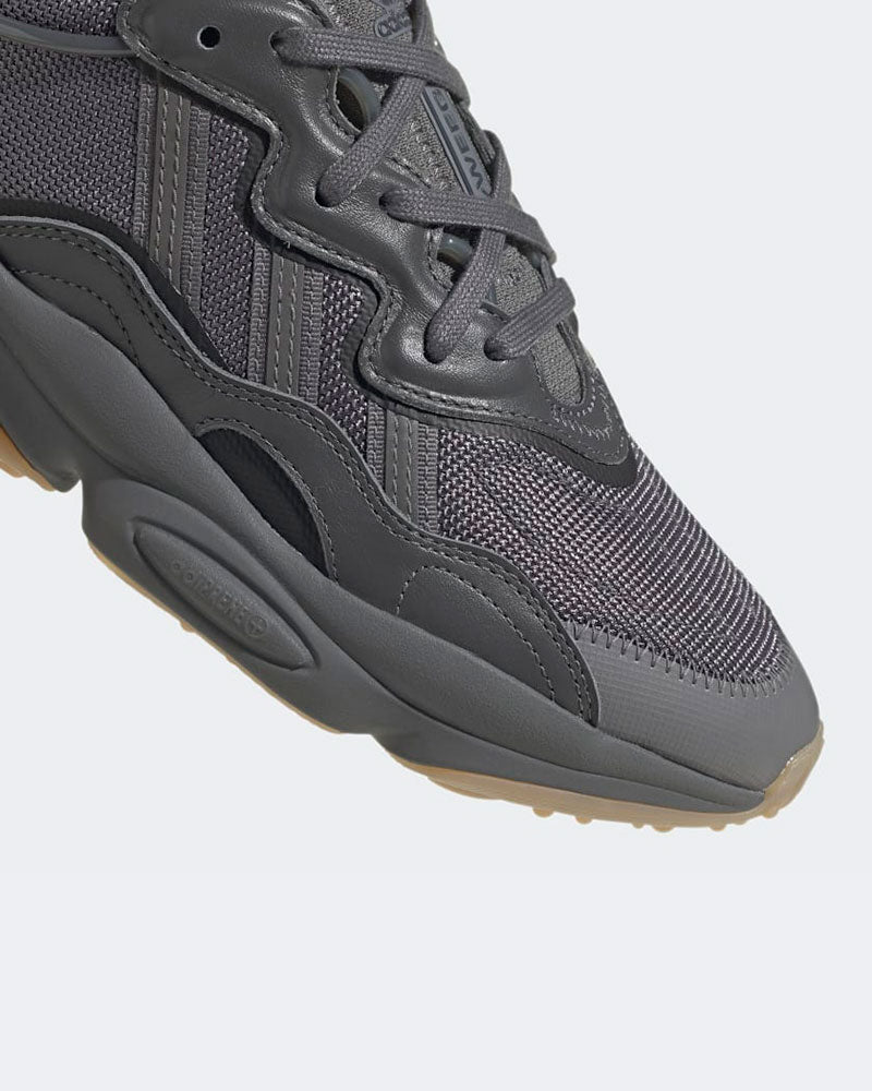 Ozweego Sneakers
