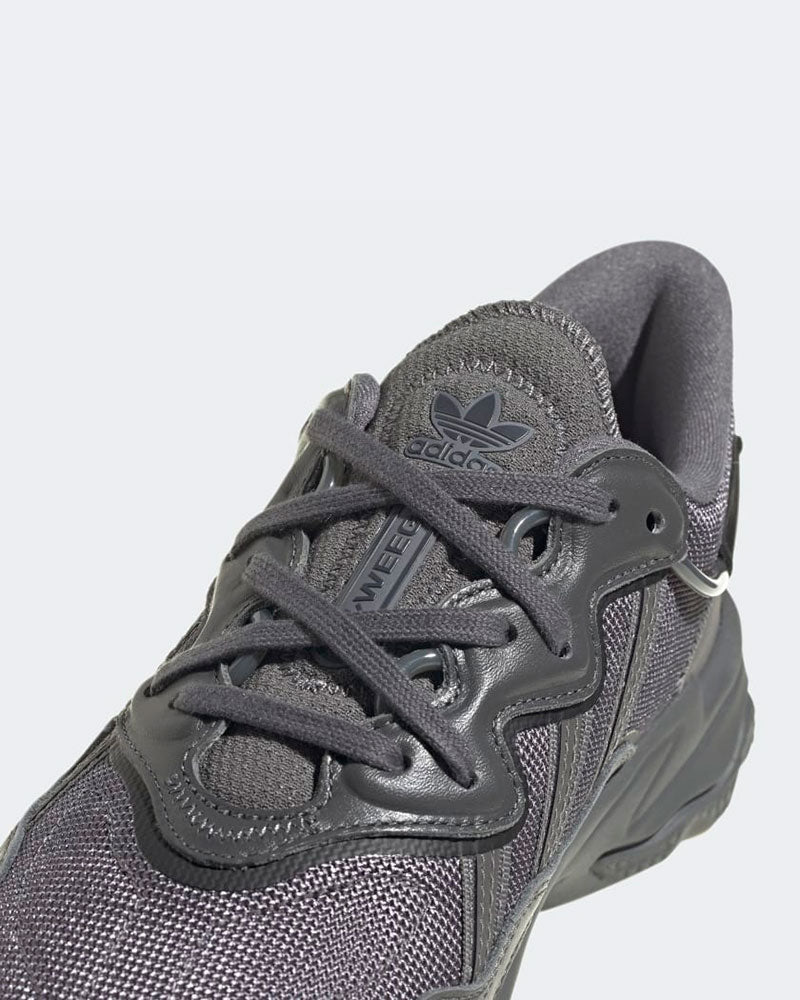 Ozweego Sneakers