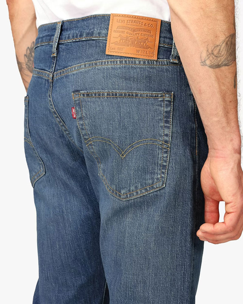 502 Taper Jeans