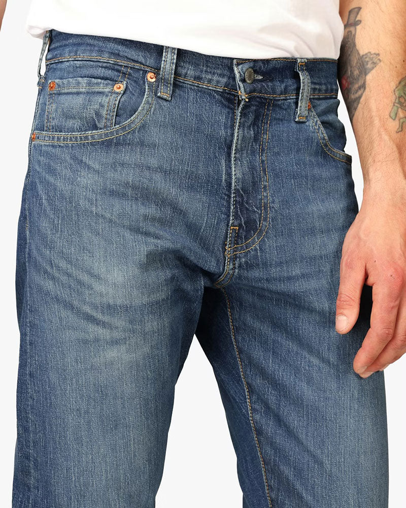 502 Taper Jeans