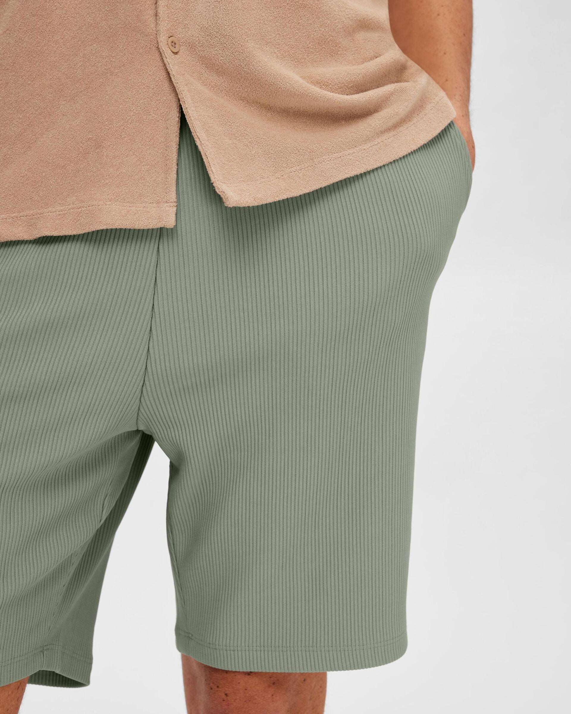 Loose Plisse Shorts