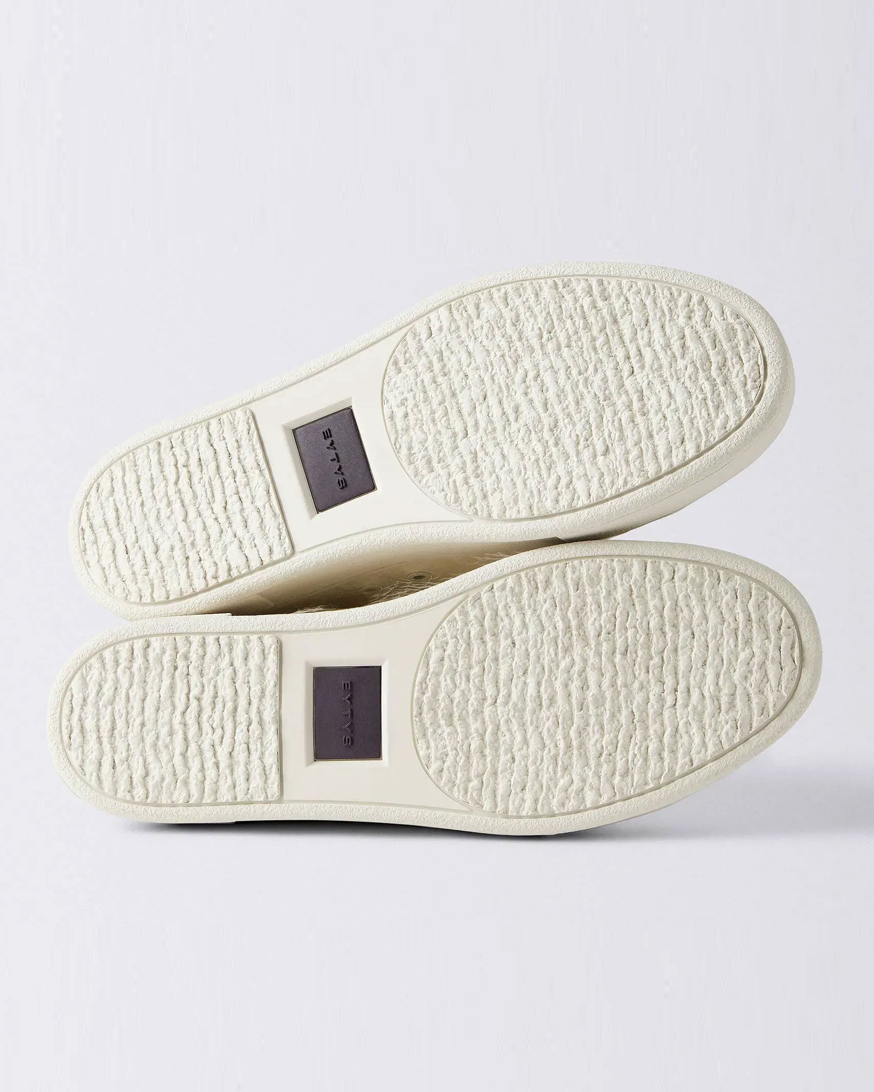 Doja Tumbled Sneakers