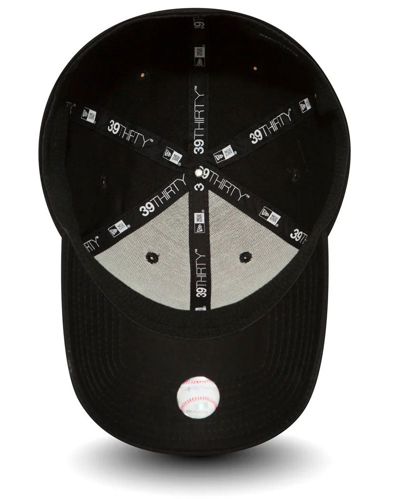 39 Thirty Basic Yankees Fitted Keps