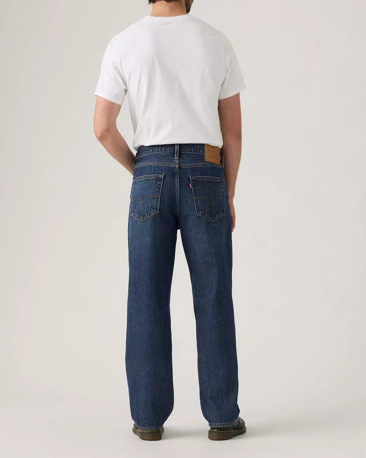568 Loose Straight Jeans