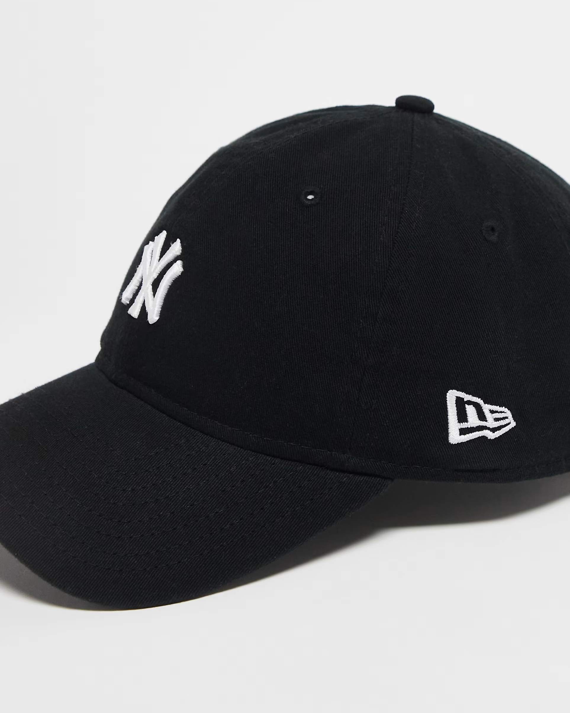 9 Twenty Yankees Mini Logo Washed Keps