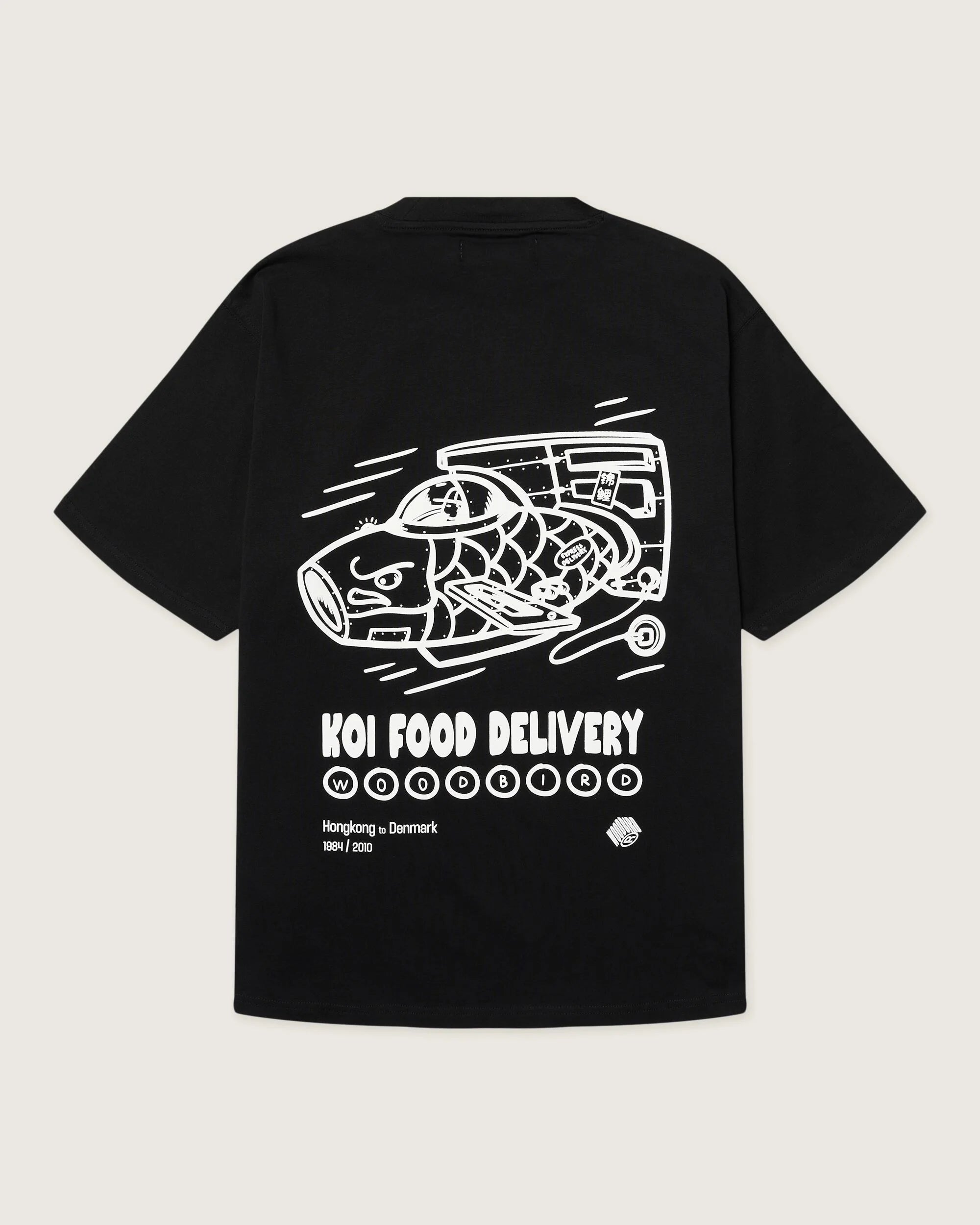 Baine Koi Delivery T-Shirt - Svart