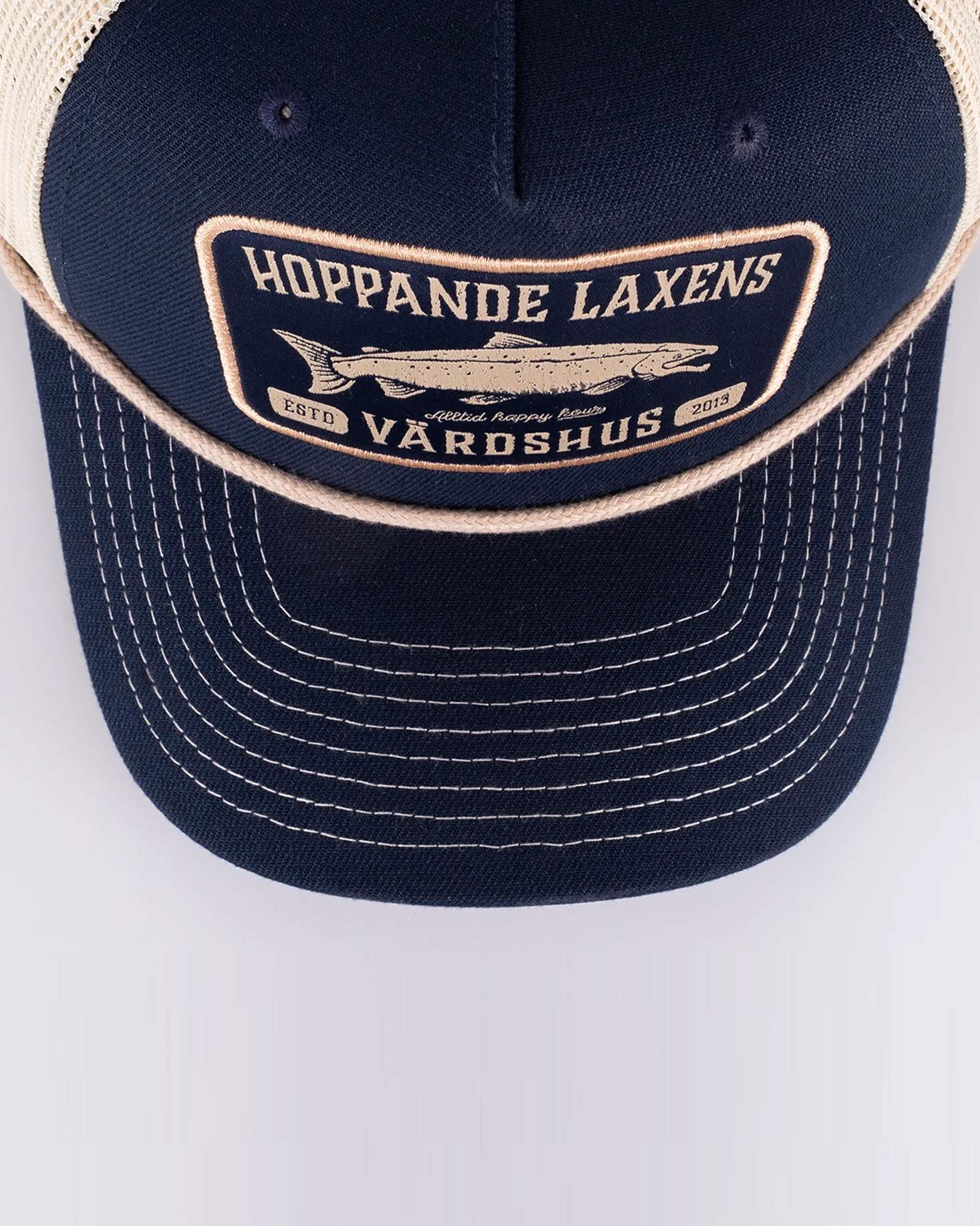 Hoppande Laxen Trucker Keps