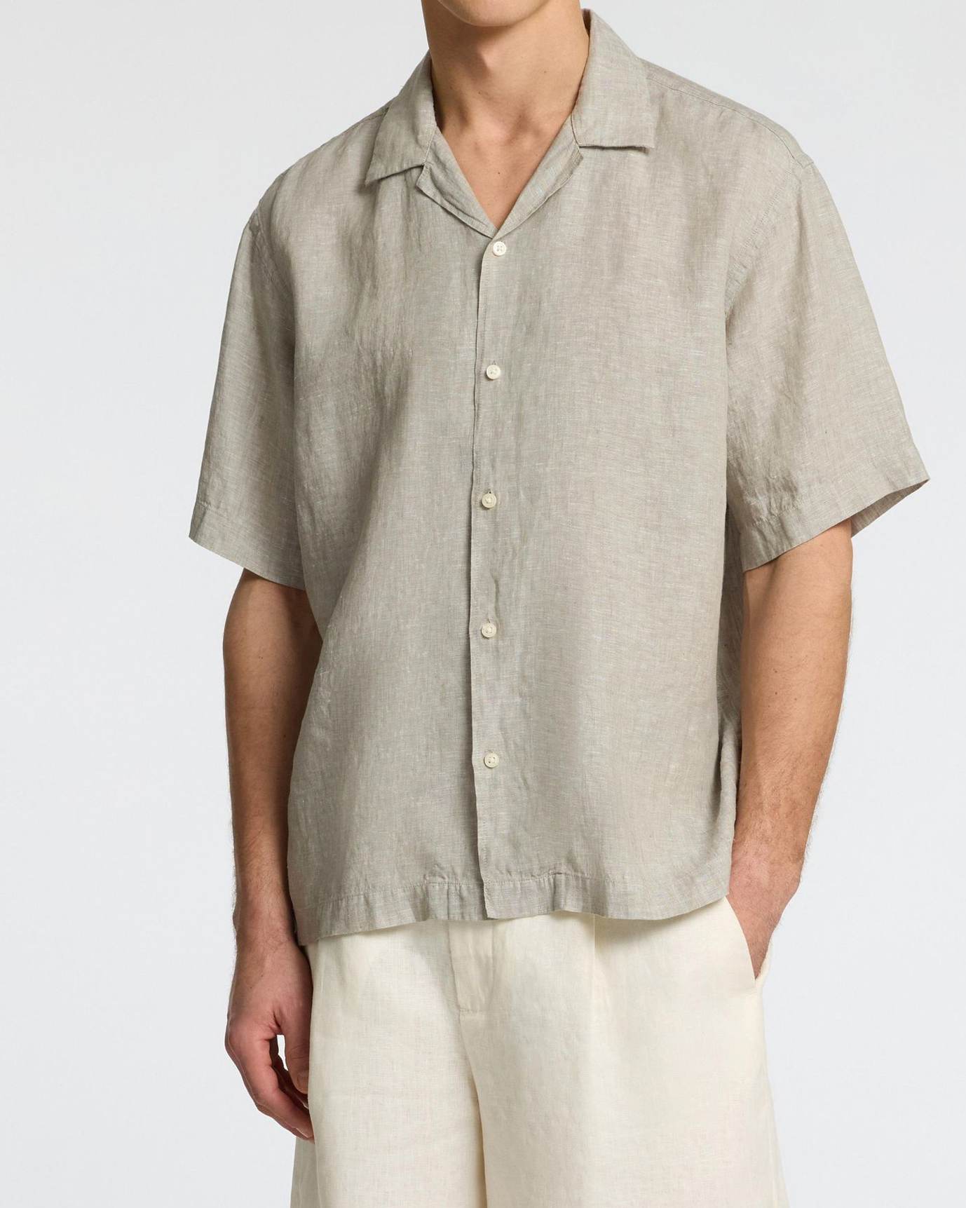 Kylian SS Linen Skjorta - Vetiver