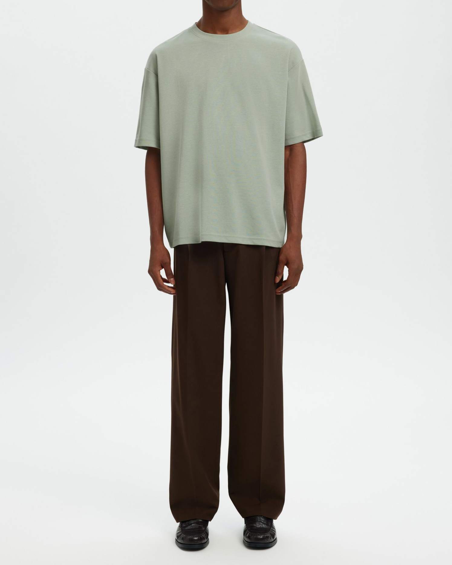Loose Oscar T-Shirt