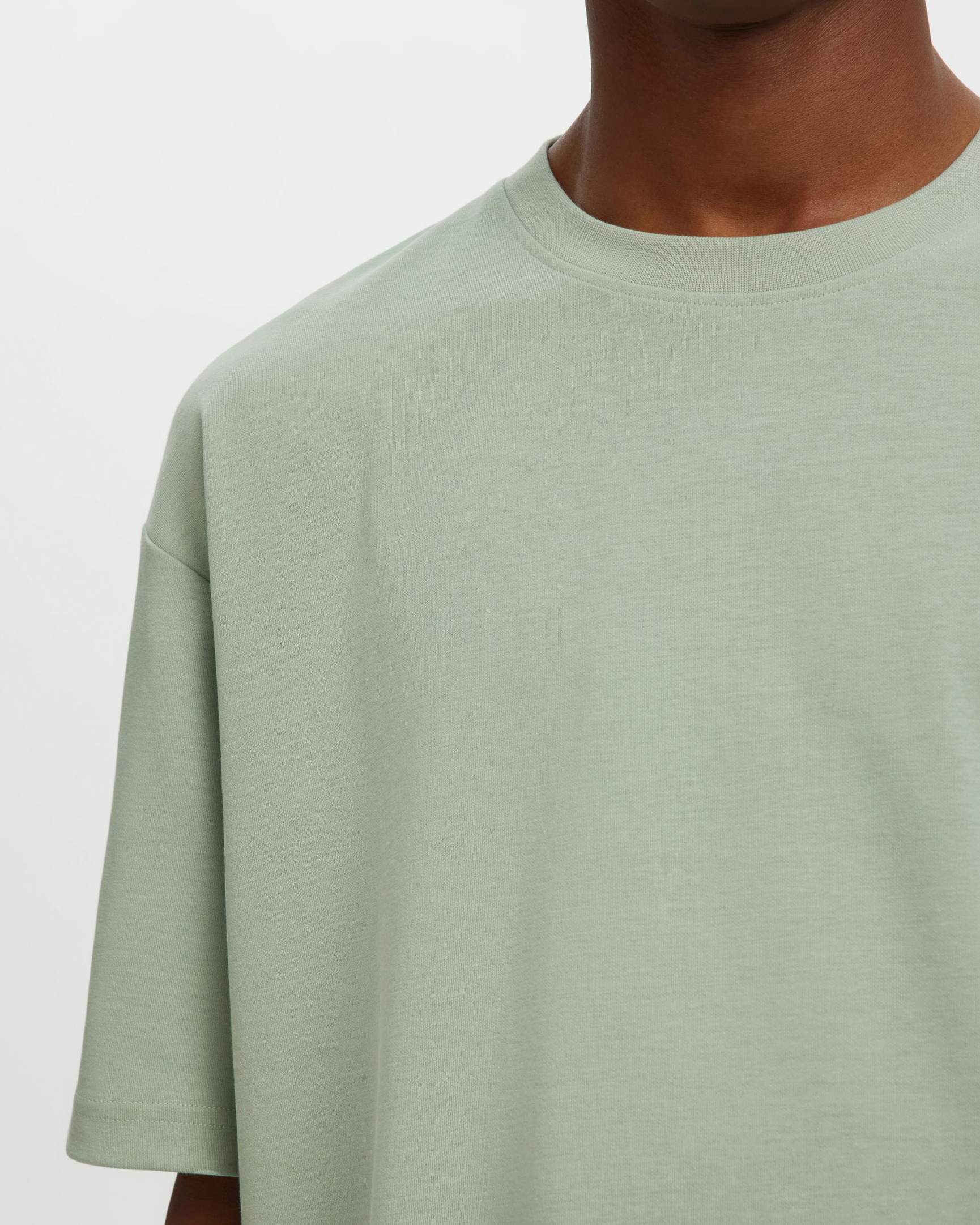 Loose Oscar T-Shirt