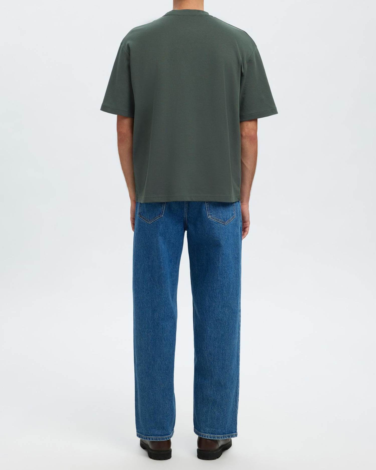 Loose Oscar T-Shirt