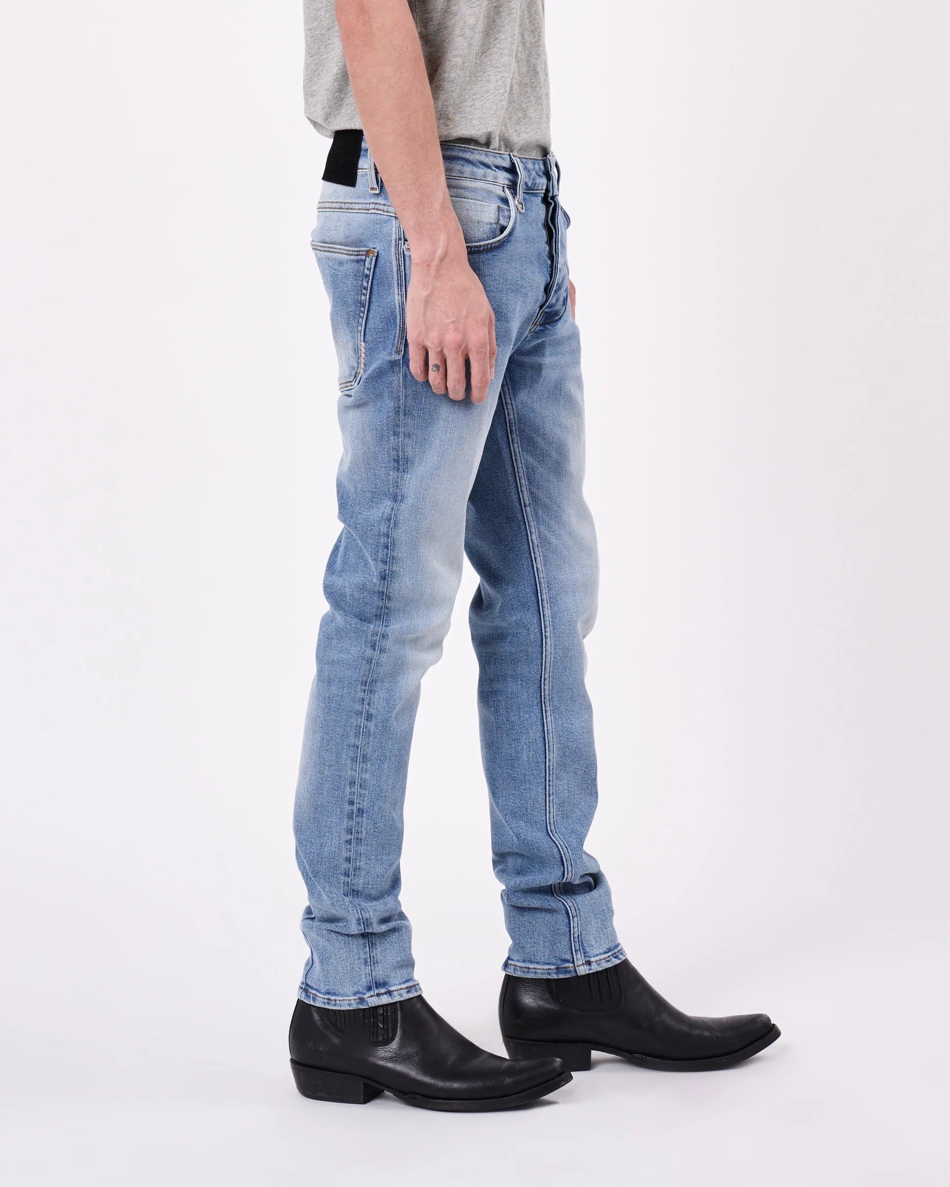 Lou Slim Jeans