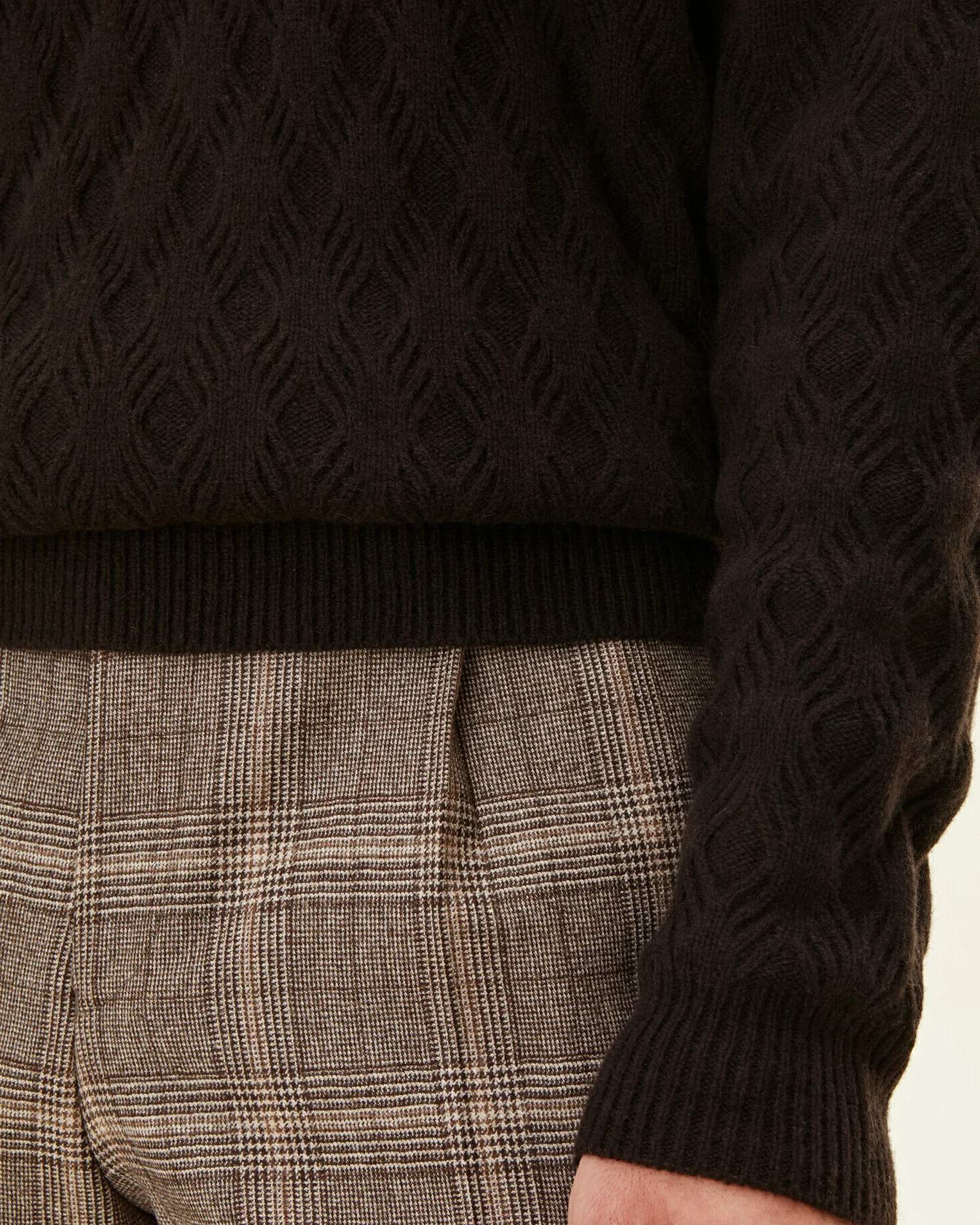 Melker Structured V-Neck Tröja