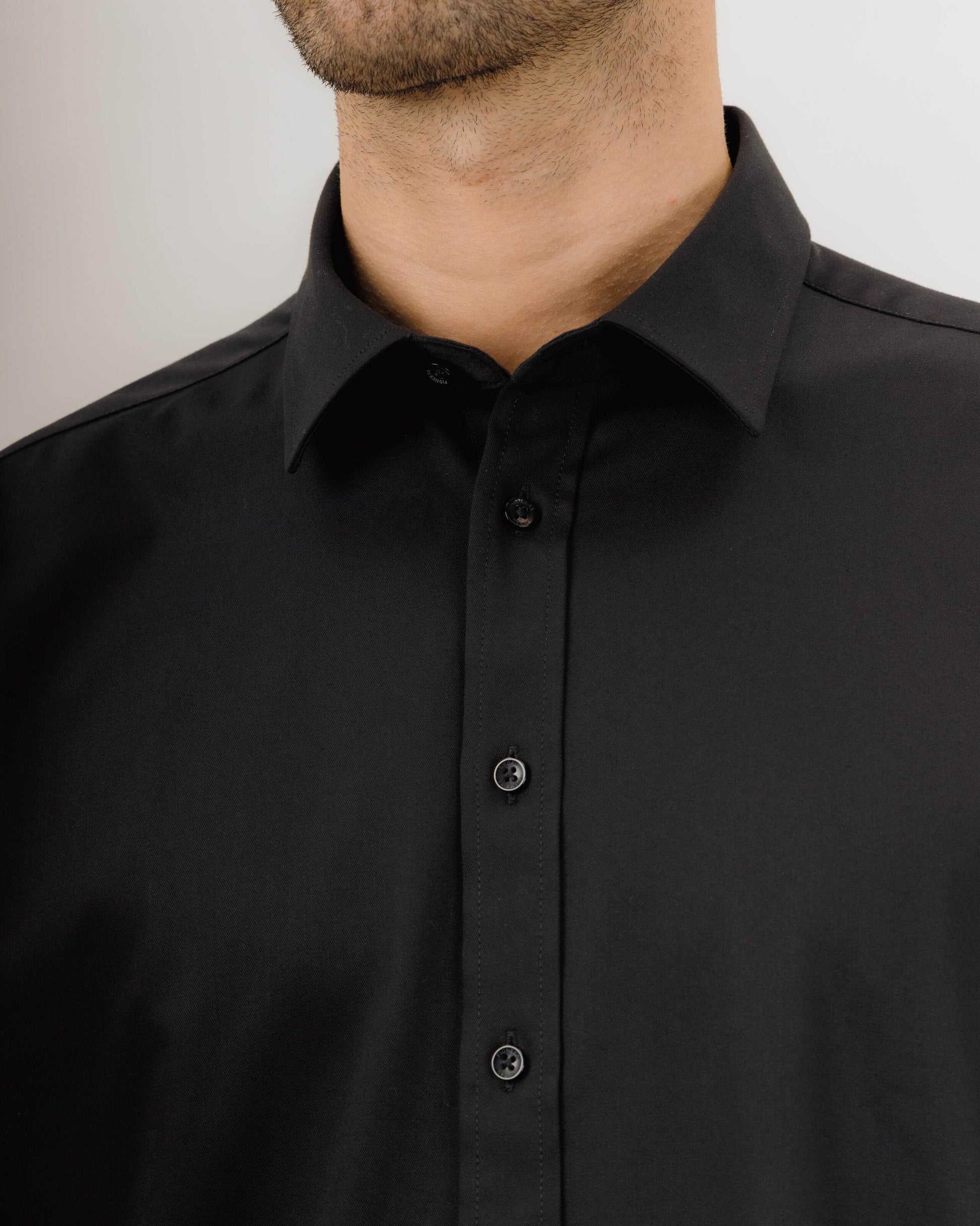 Nigel Skjorta