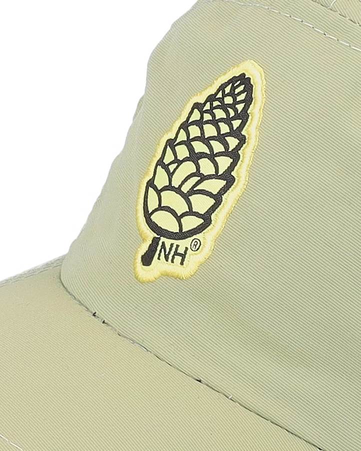Pinecone Runner Strapback Keps
