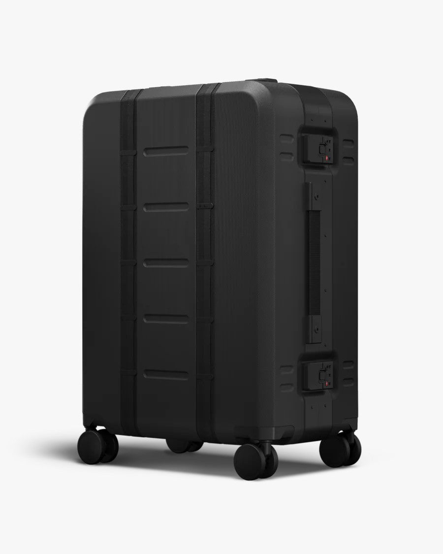 Ramverk Pro Check In Medium Resväska - Black Out