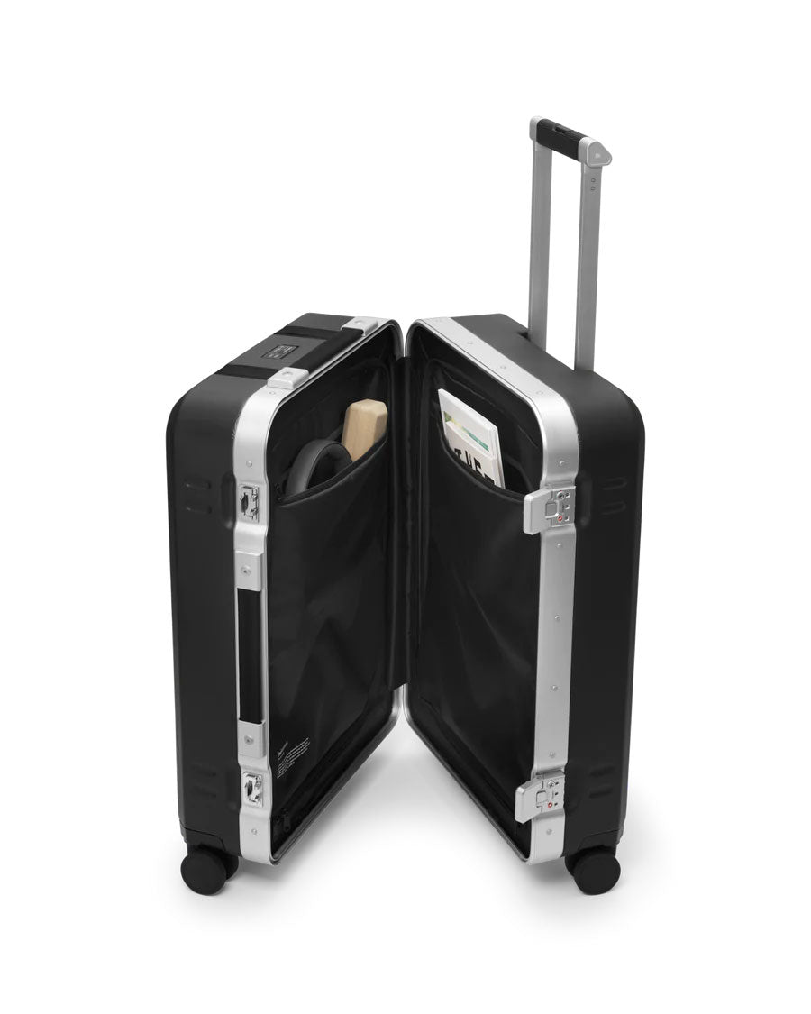 Ramverk Pro Check In Medium Resväska