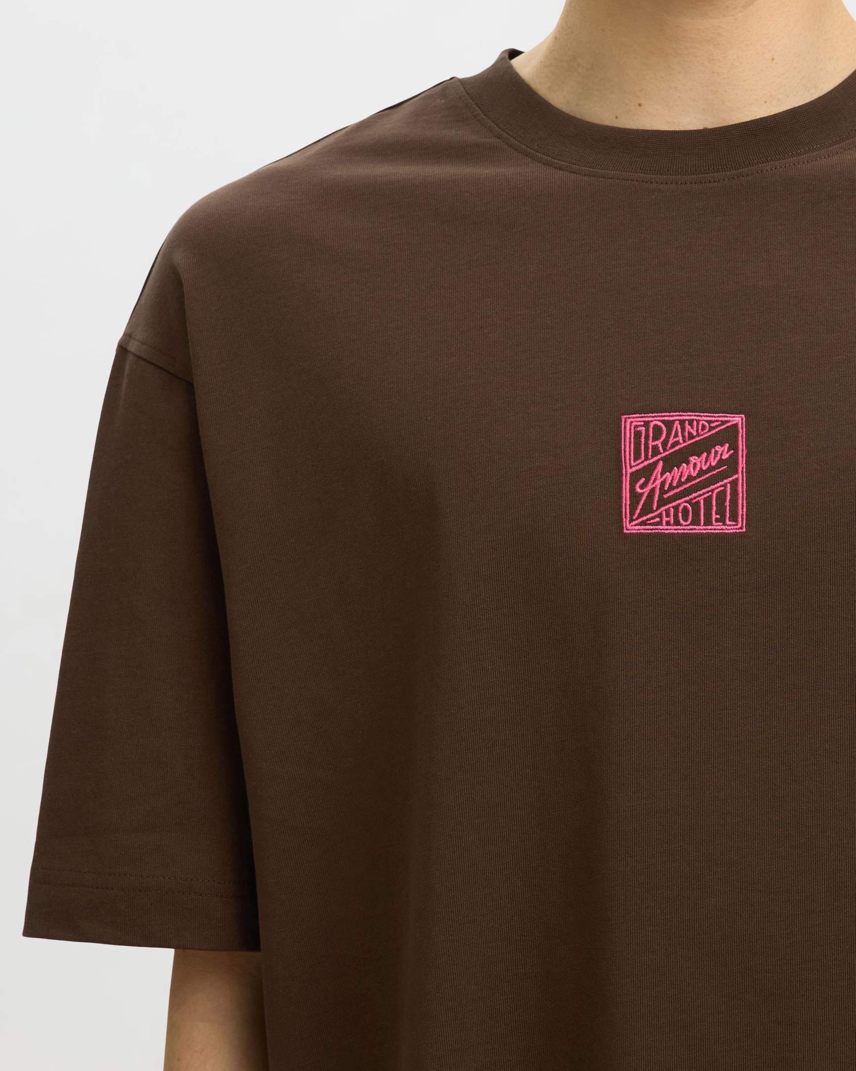 Relax Brock Hotel Amour T-Shirt