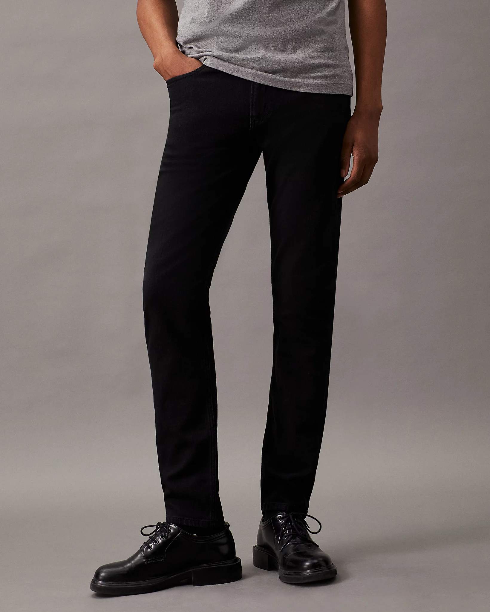 Slim Taper Jeans - New Denim Black