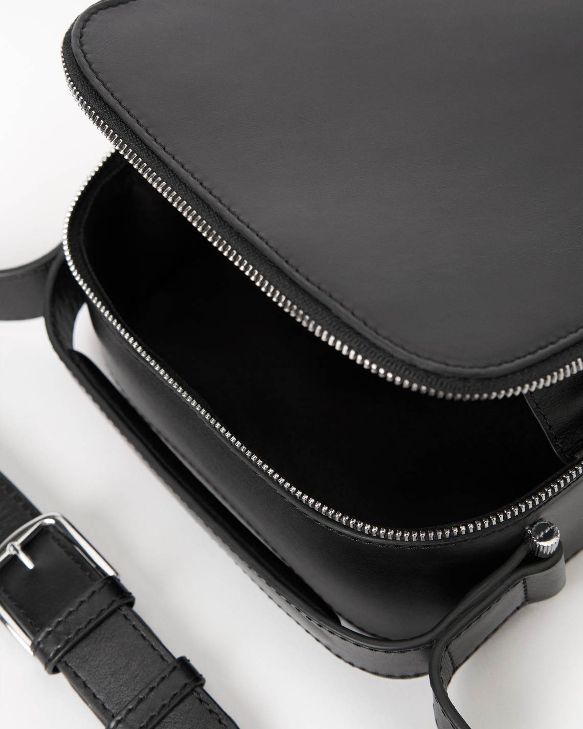 Taberne CX Crossbody Väska