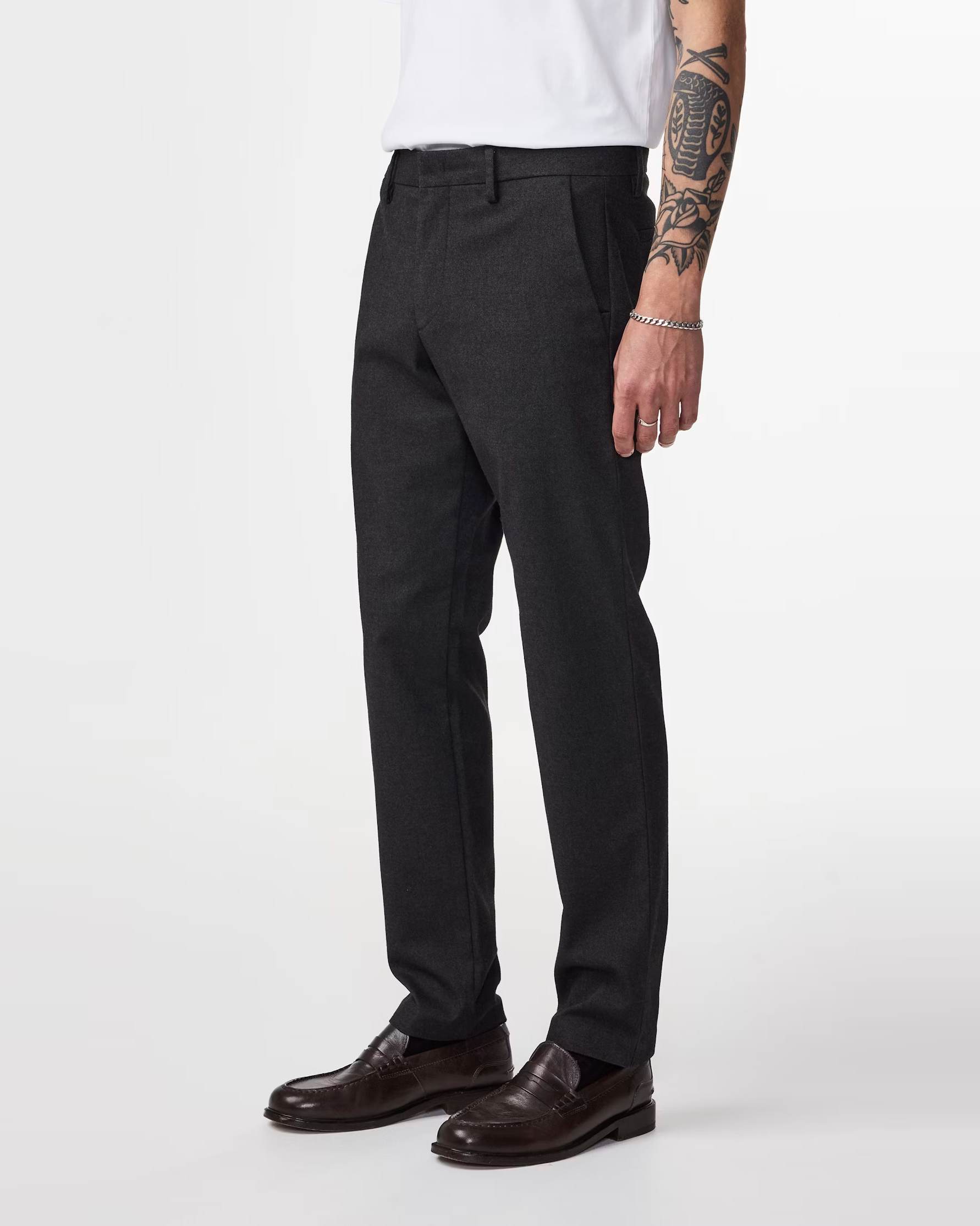 Theo 1067 Chinos