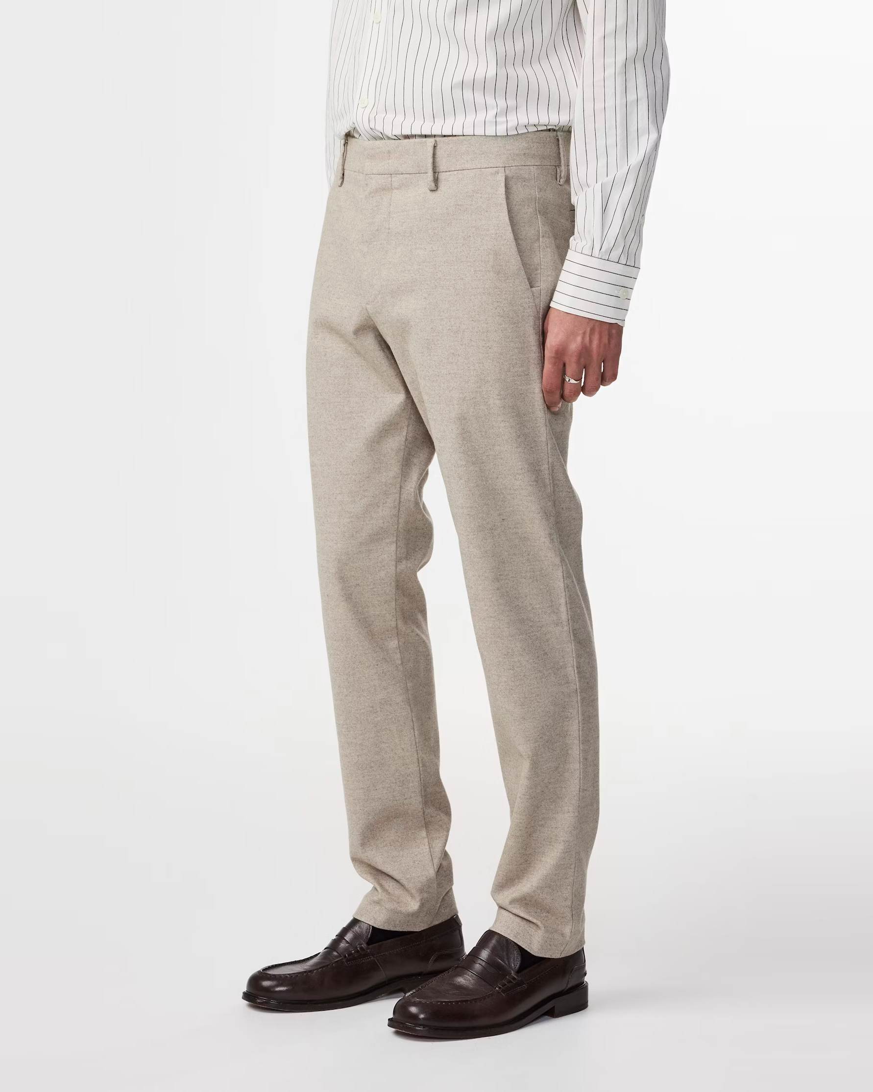 Theo 1067 Chinos