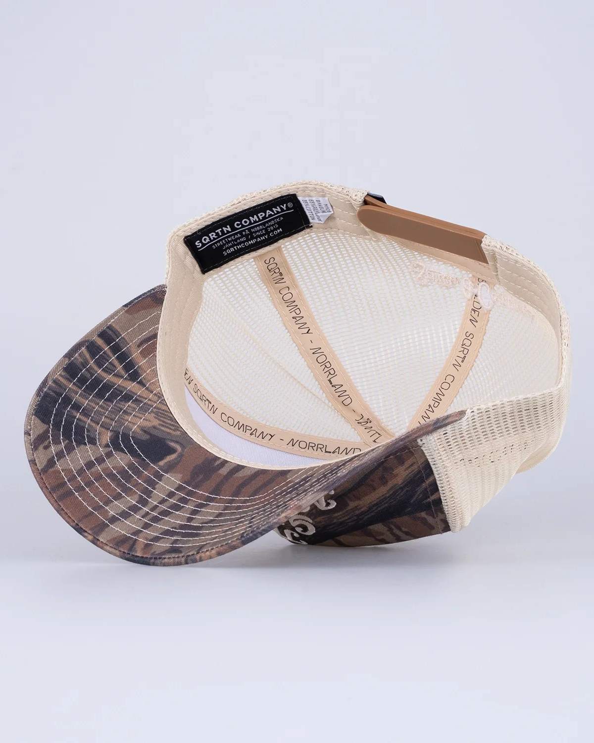 Wordmark Trucker Keps
